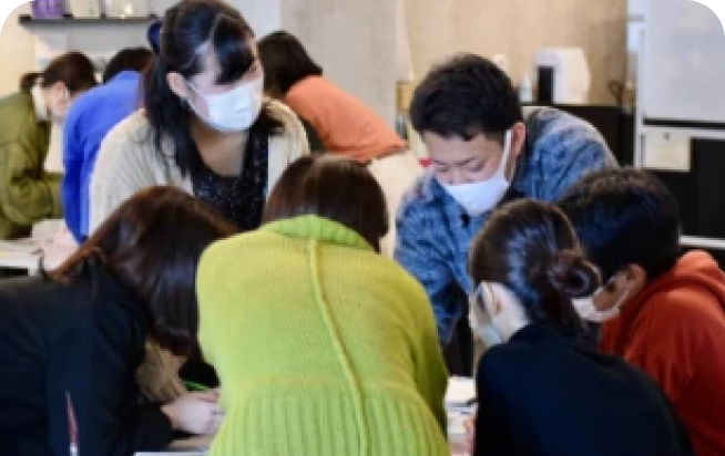 コミュニケーションカードが並べられている画像